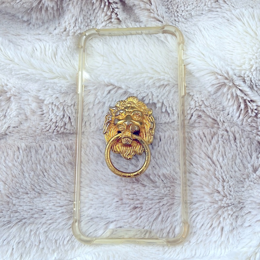 iPhone 7plus Clear Case with Lion Face phone Holder.